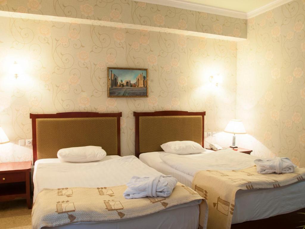 Golden Valley Hotel Taschkent Zimmer foto
